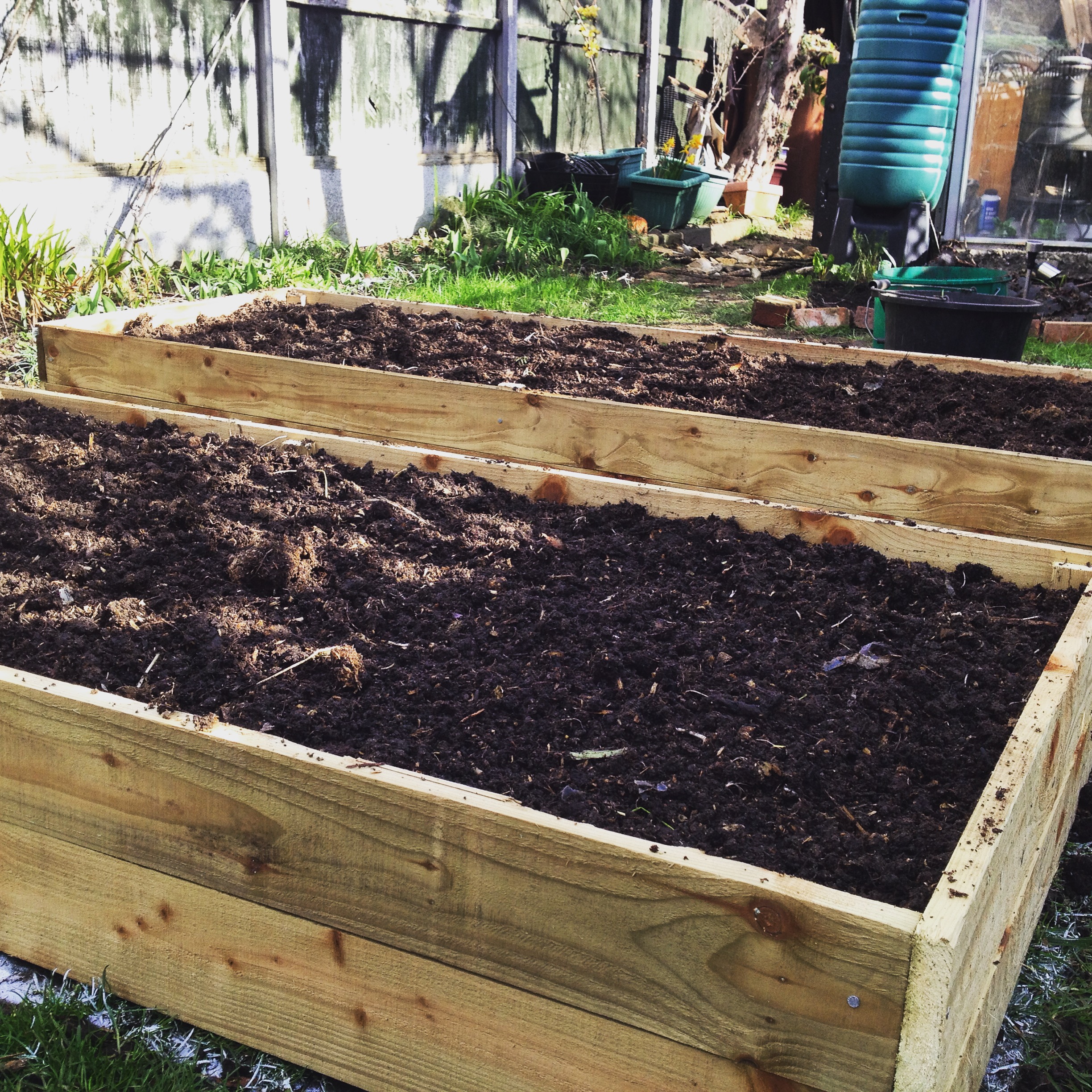 how to make a no-dig, raised bed - the guide to gay gardening
