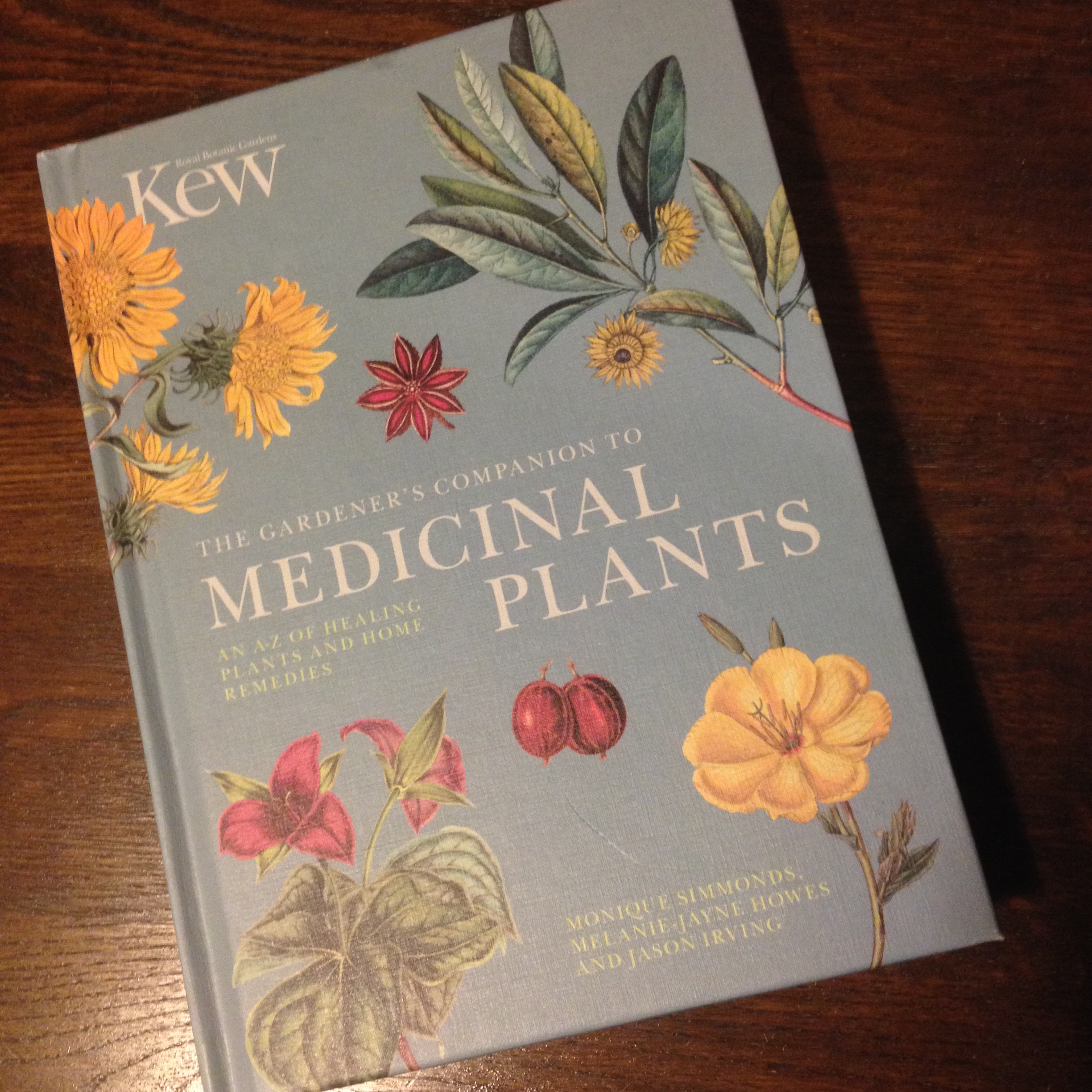 Книга plants. Ретро книга растения. Книги про растения дизайн. Растения на обложку книги легко. Умные растения книга.